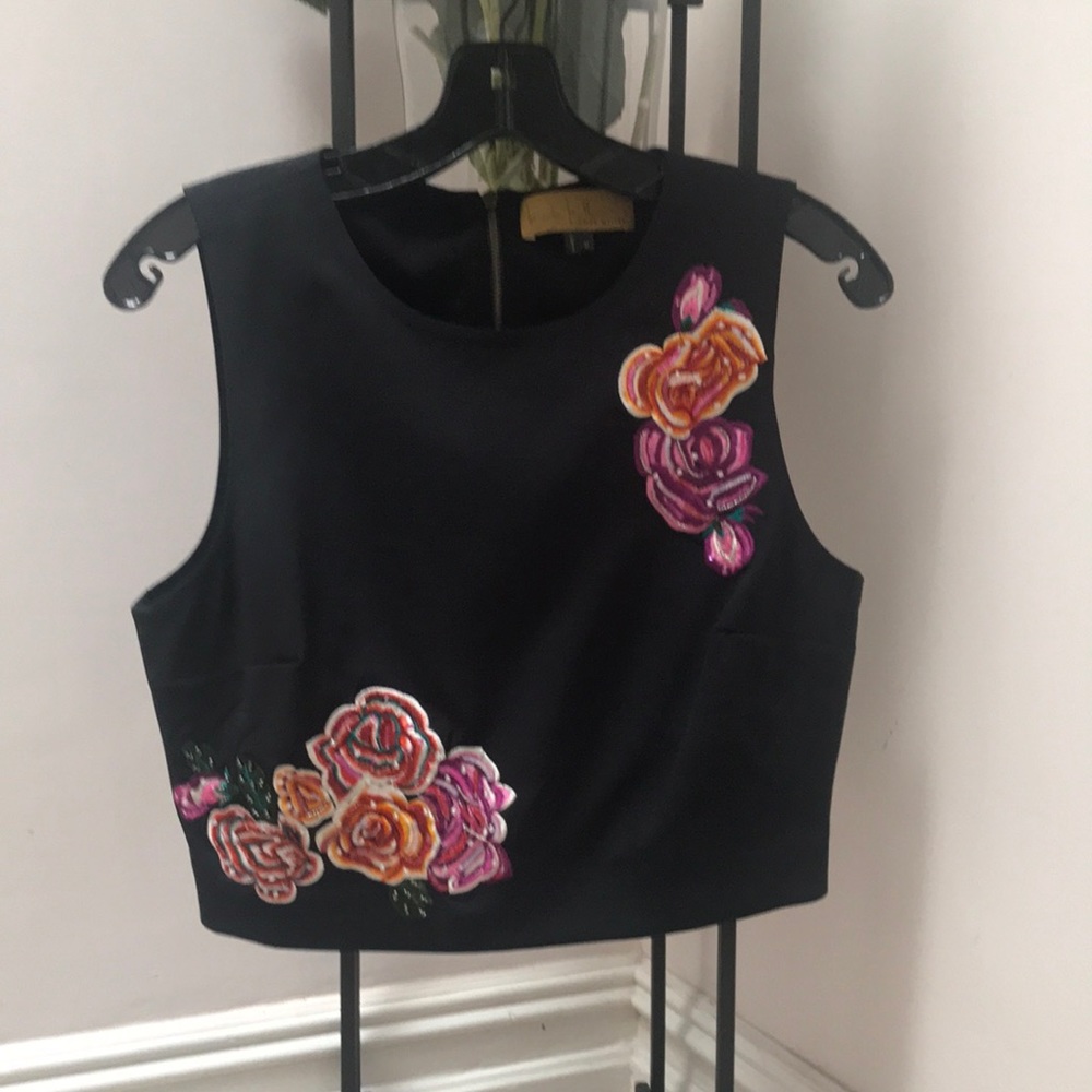 Nicole Miller cropped top in size M